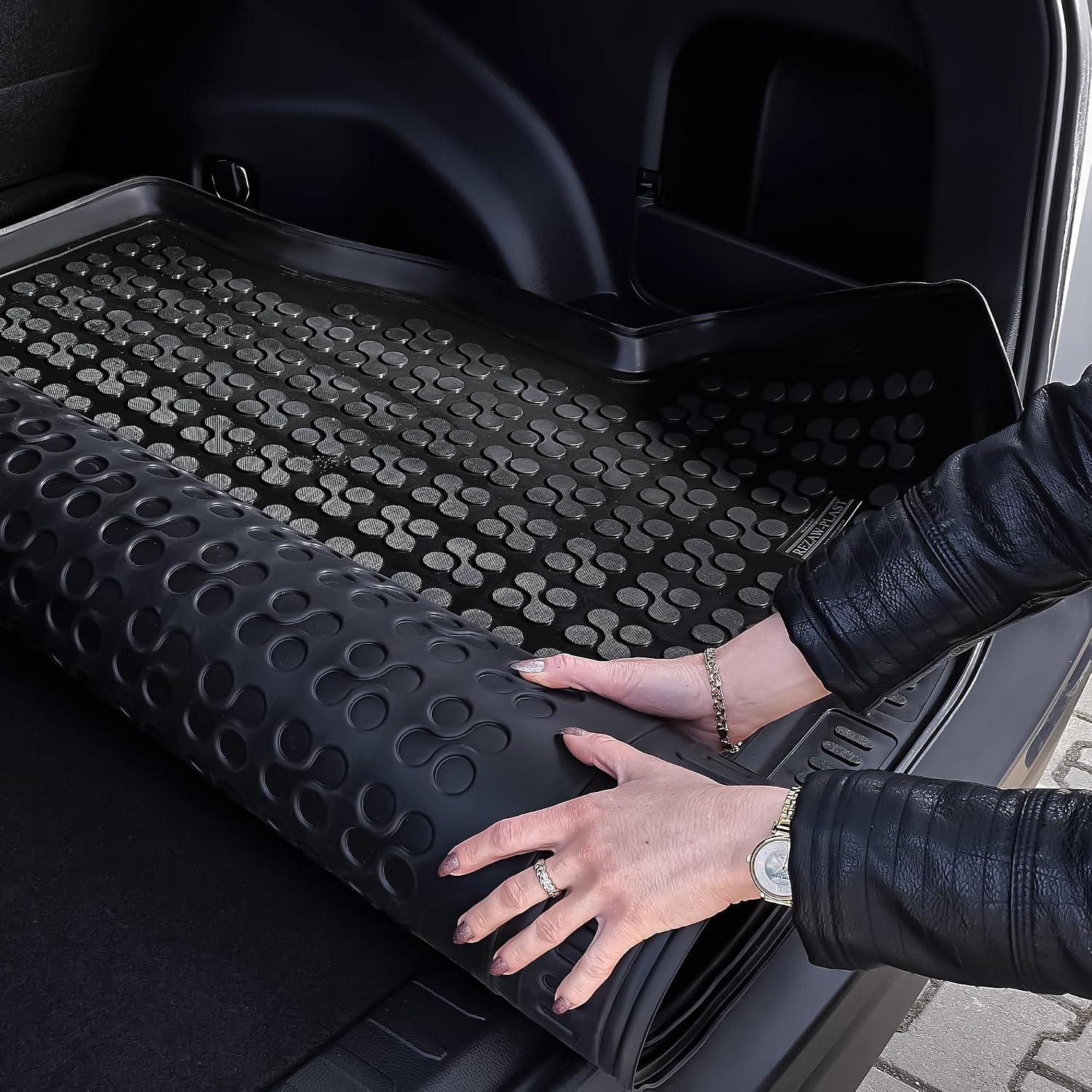 REZAW-PLAST Premium Floor Mats Set Compatible with Volvo V90 Cross Country 2017-2024 Automotive Floor Mats & Cargo Liners Tailored All Weather Custom Fit Car Accessories Black