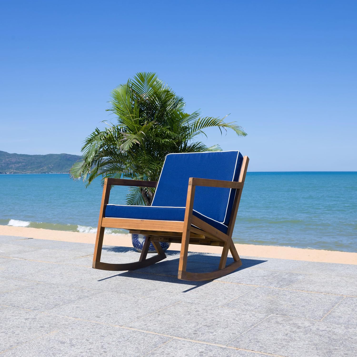 SAFAVIEH Outdoor Collection Vernon Natural/Navy Cushion with White Piping Rocking Chair